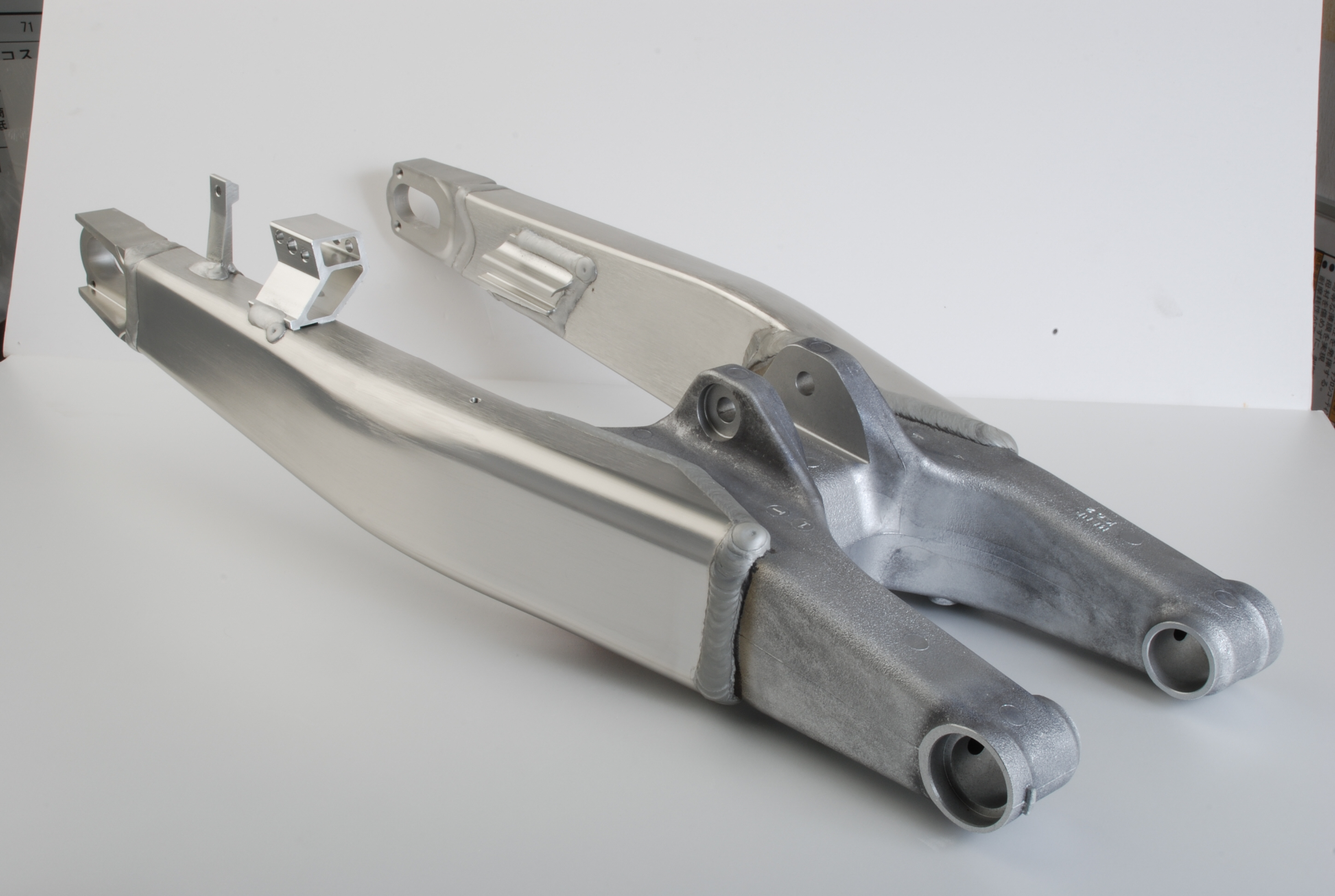 アルマイト | めっき・表面処理ことならミクロエース株式会社